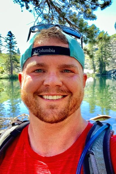 Cathedral Lake Selfie 600x400